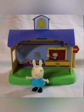 Peppa Pig’s All-Around Town School House with Rebbeca Rabbit Figure